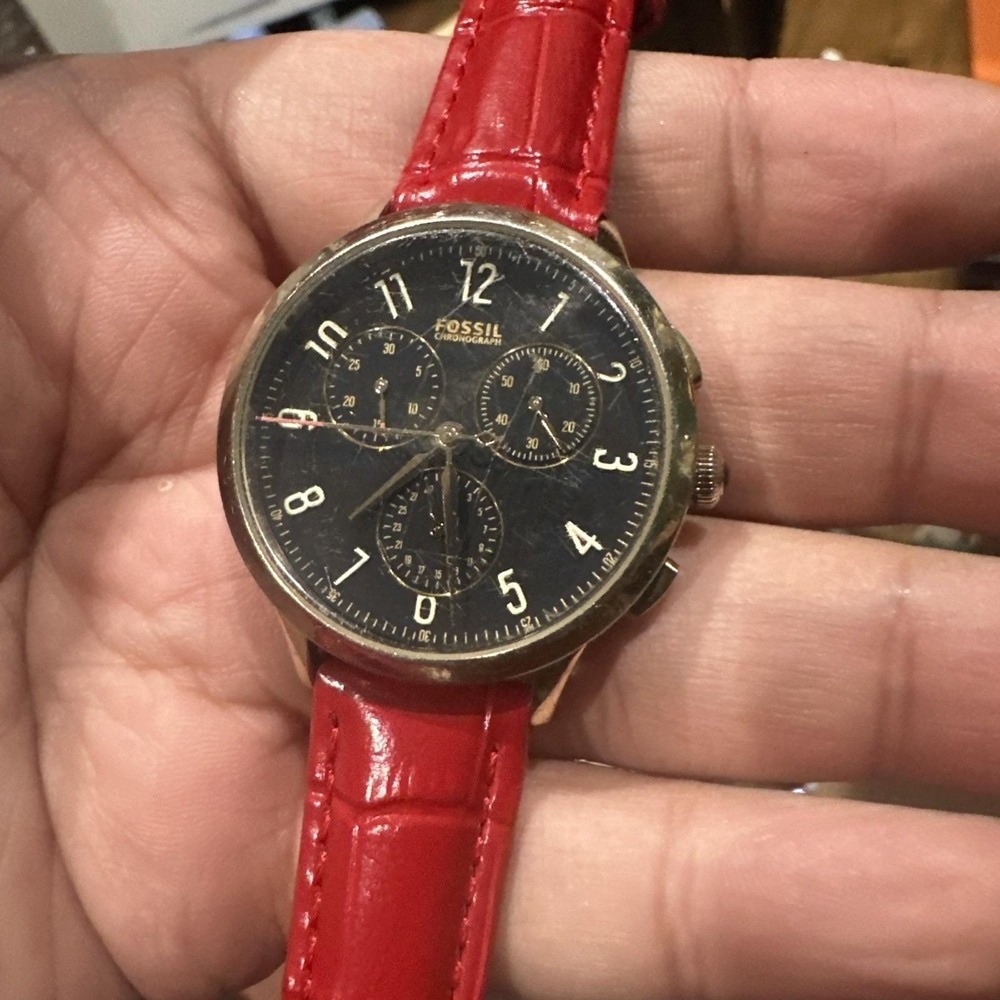 Working Fossil Chronograph 33mm Dial‎ Red Leather Chronograph Unisex Watch Rare